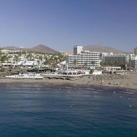 Eden Cristianos شقة