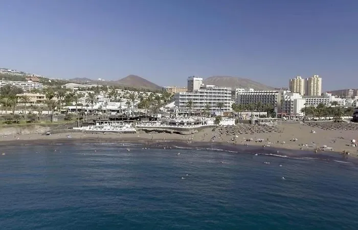 Eden Cristianos شقة